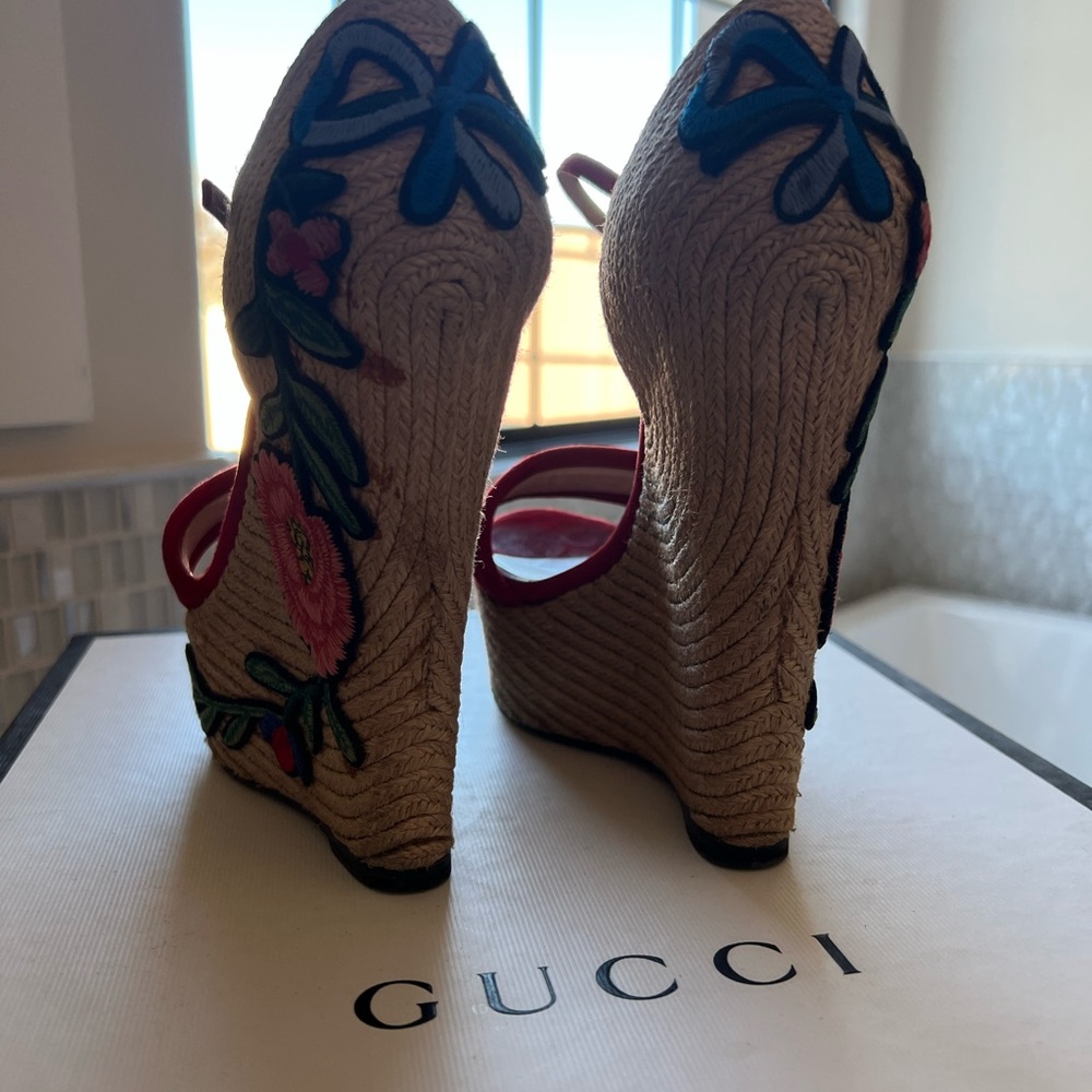 Gucci floral wedge heel size 36 - Picture 5 of 8